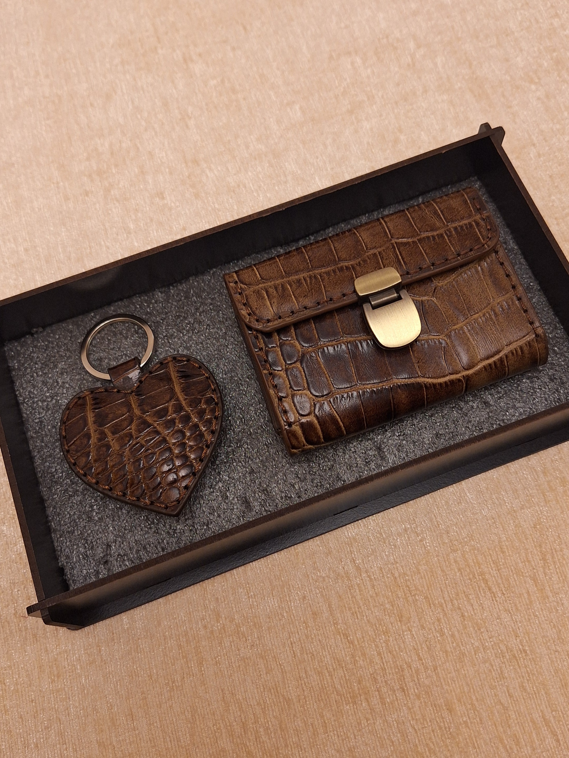 ست چرمی زنانه/ زرشکی جگری