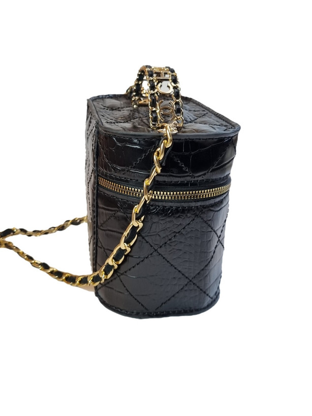 کیف مجلسی زنانه/ طرح شنل/ تمام چرم طبیعی گاوی اعلای تبریز/ دستدوز/ مشکی کوروکو/ جِی چرم تبریز